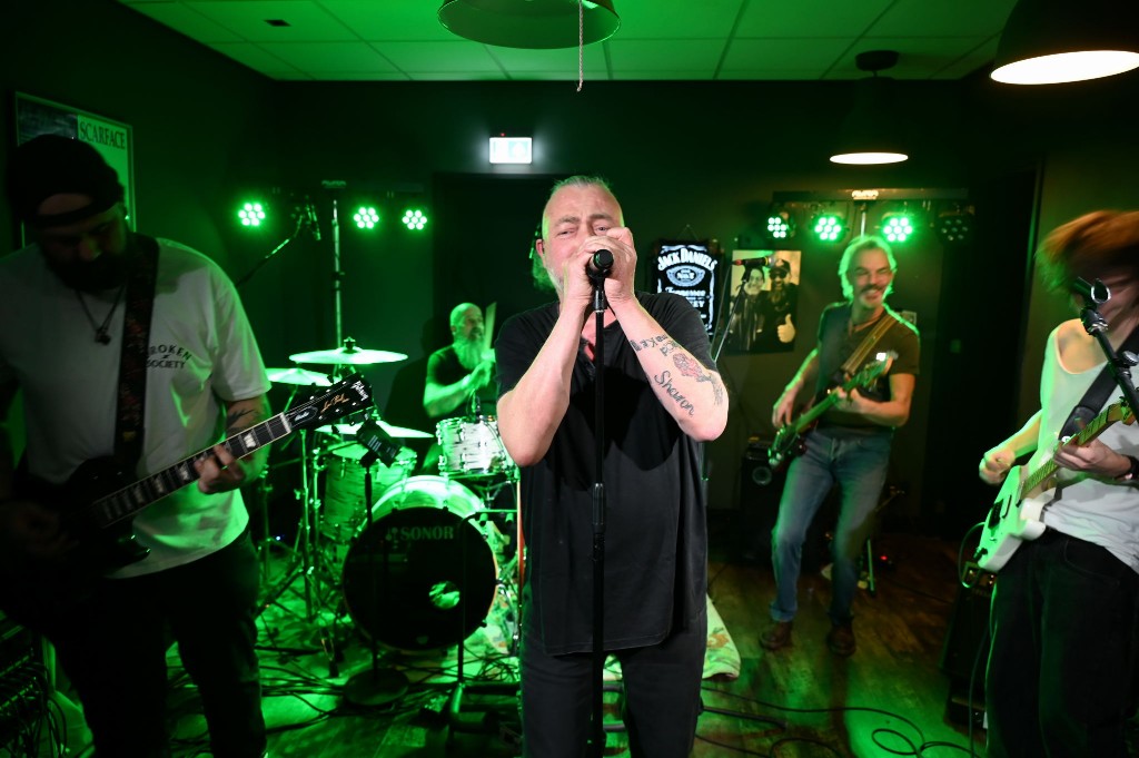 ../Images/10 jaar Ro's Barbershop 367.jpg